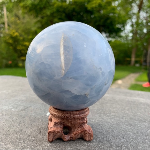 1.5 lb Blue Calcite sphere | crystal sphere - Picture 4 of 4